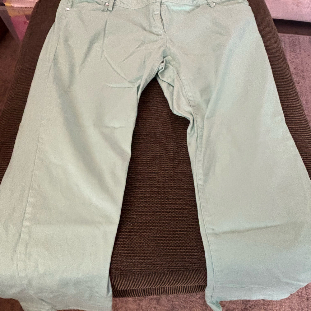 Vintage Nautica Women’s Capri Pant with Front & Back Pockets